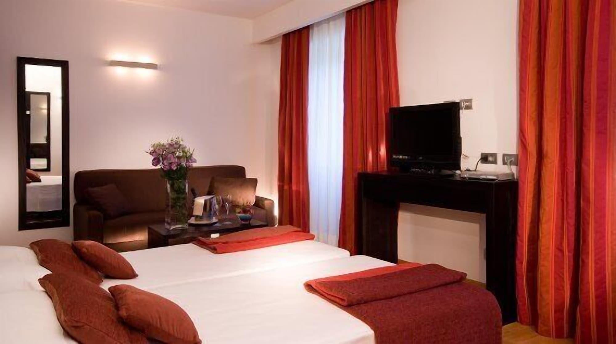 Excel Roma Montemario Hotel Exterior foto