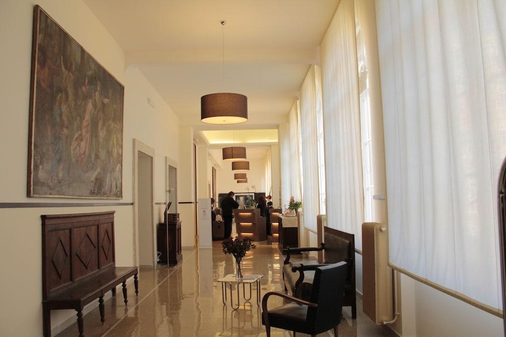 Excel Roma Montemario Hotel Exterior foto
