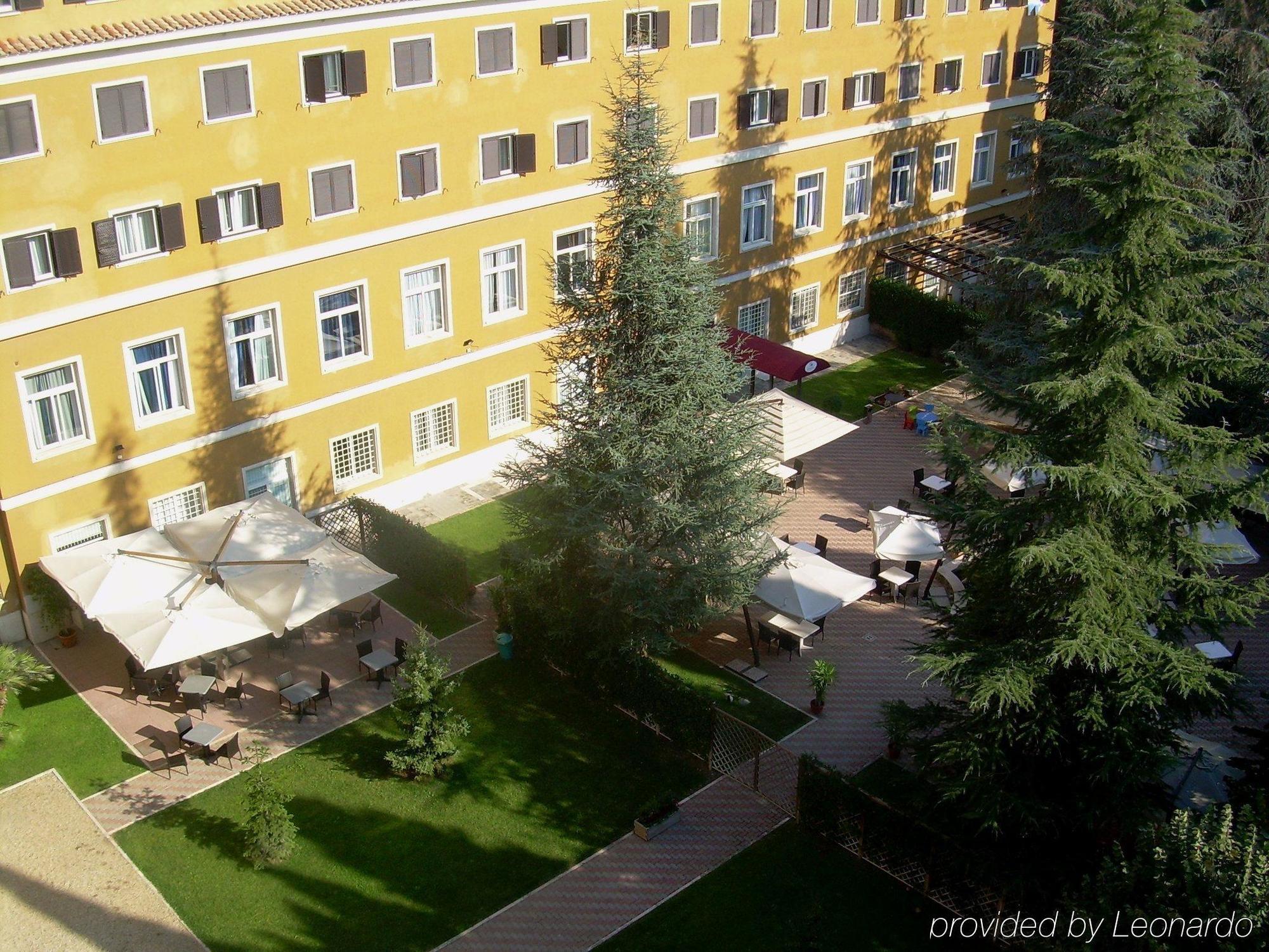 Excel Roma Montemario Hotel Exterior foto